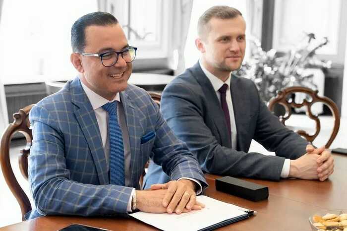Секретарь Минздрава увеличил активы и сменил ведомство