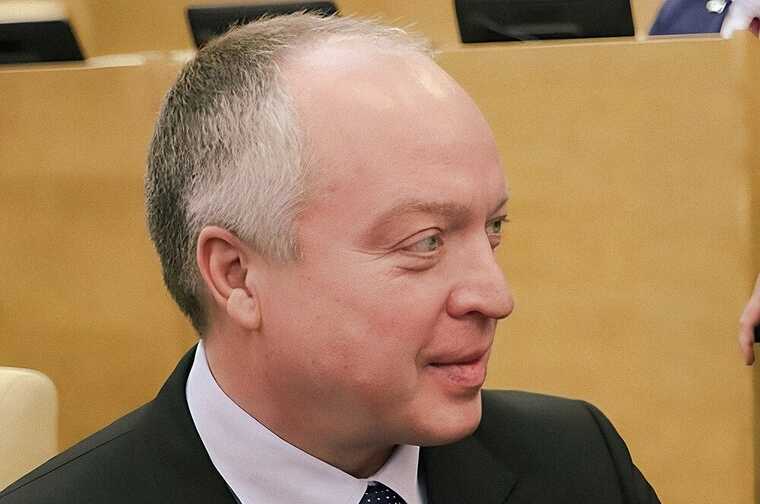 Депутат Андрей Скоч начинал политический путь с мафиозной бригады и вымогательства