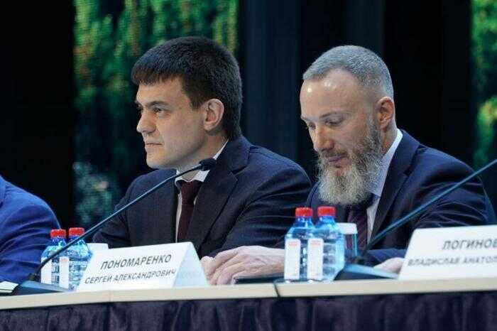 Красноярцы требуют ответа по статусу губернатора после ареста мэра Логинова