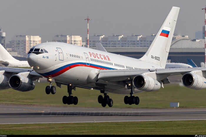 Возможный рейс Путина: спецсамолёт RA-96023 движется к Берингову проливу