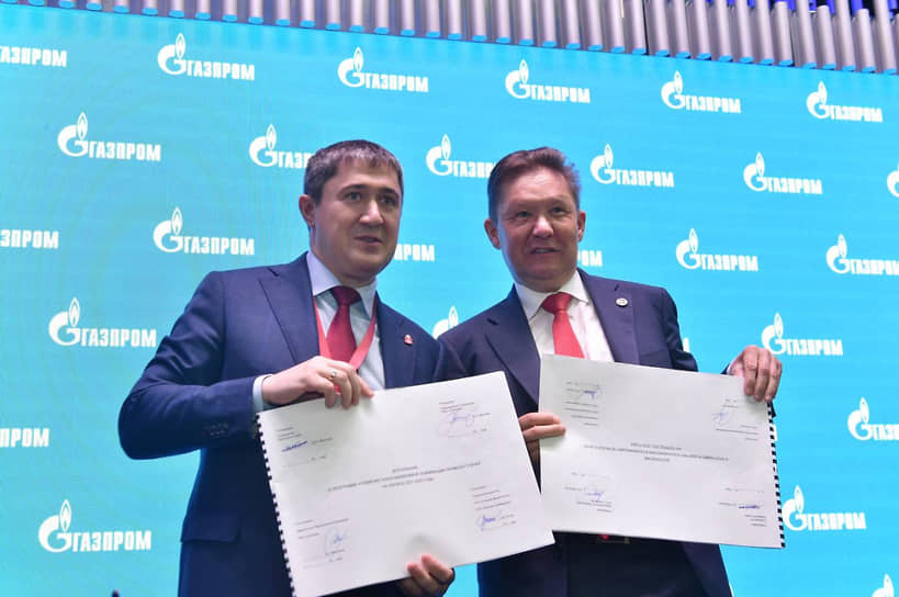 Снижение задолженности теплоснабжающих компаний произошло благодаря тесному взаимодействию «Газпрома» с правительством Пермского края (на фото: губернатор Пермского края Дмитрий Махонин и Председатель правления и заместитель председателя совета директоров ПАО «Газпром» Алексей Миллер)